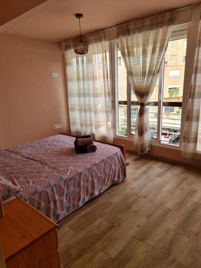 Piso Rosita Y Martin Apartment Бенидорм Екстериор снимка